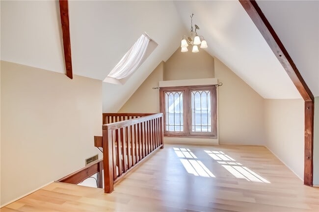 Photo - 32 Birch Crescent St