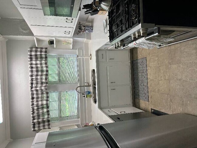 Photo - Great Area close to Chevy Chase