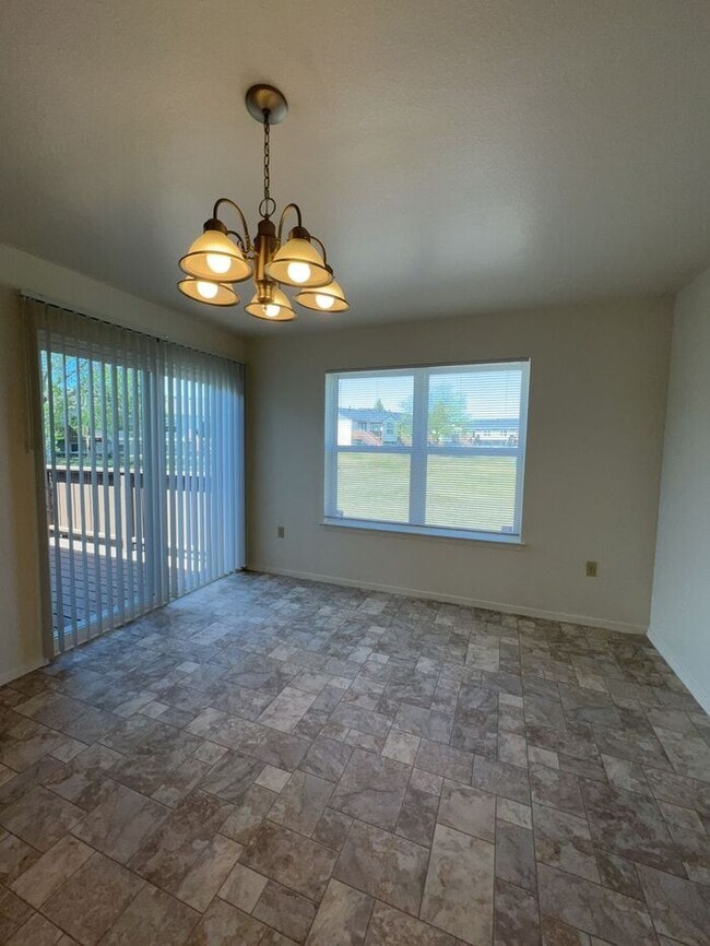 Photo - 342 Sacajawea Ct