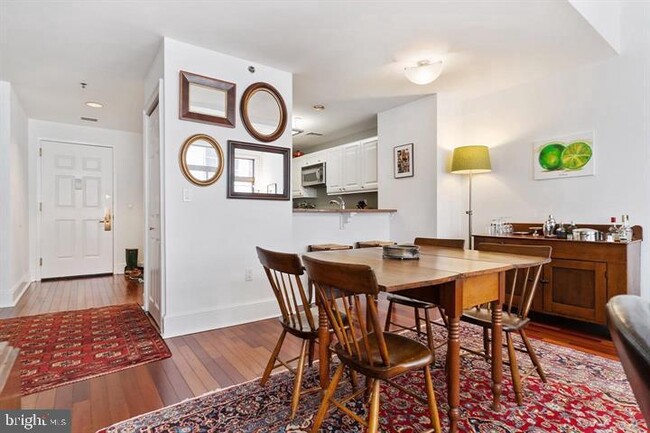 Photo - 1500 Chestnut St Apartment Unit 17D