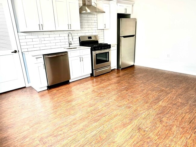 Building Photo - 40 Vroom St Unit 1B Rental