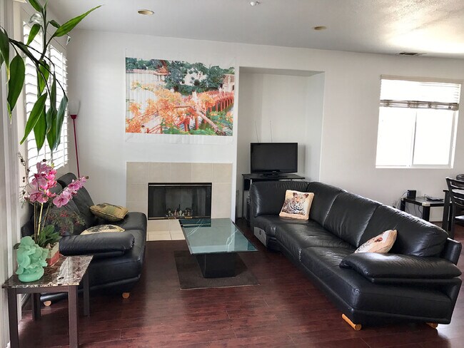 Photo - 7999 Stepping Stone Cir