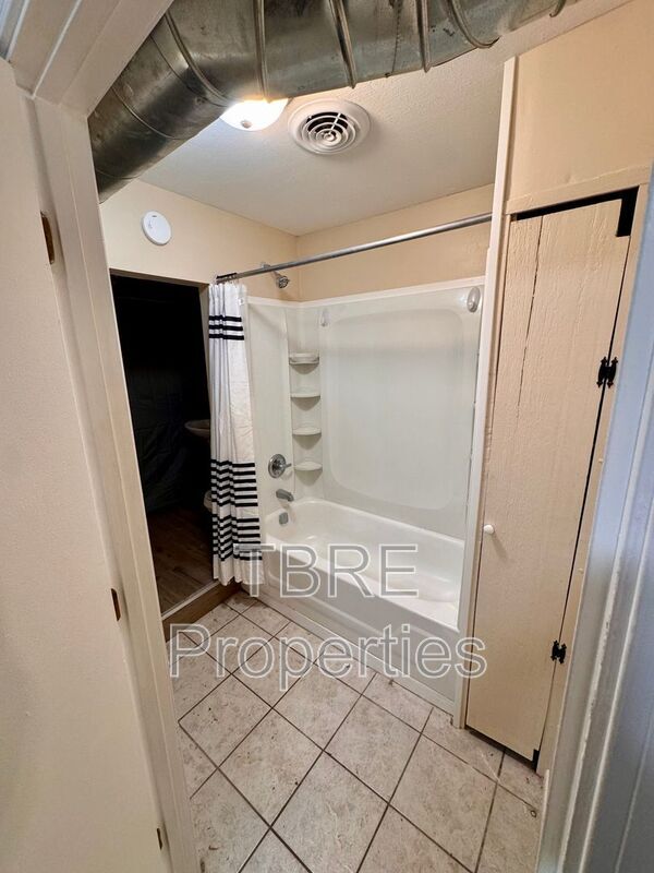 Photo - 6785 Mud River Rd