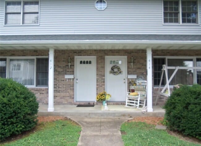 Building Photo - 412 Short St Unit 4122800