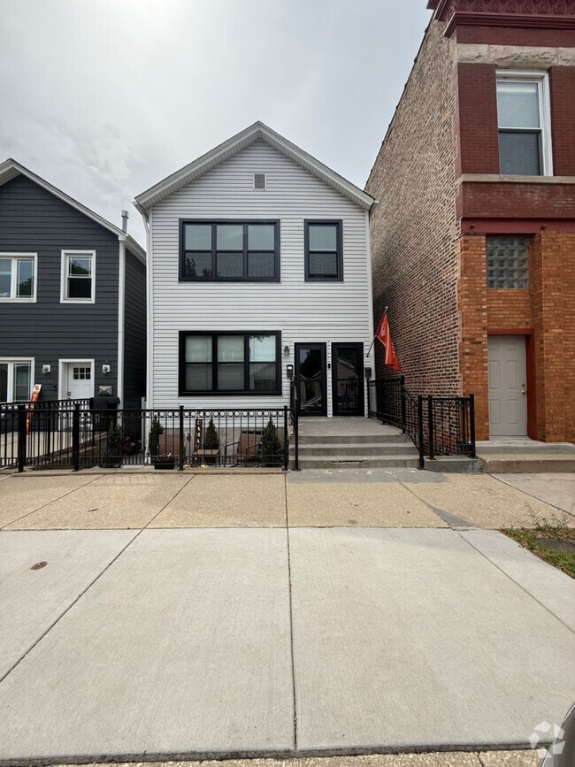 Building Photo - 3604 S Lowe Ave Rental