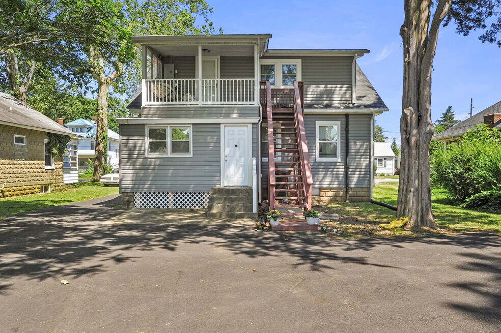36 Pine St