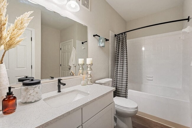 River Pointe at Den Rock Apartments