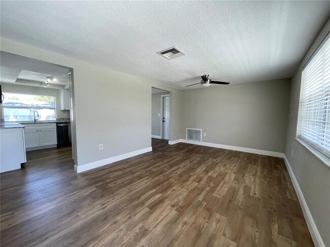 Photo - 7553 Cumber Dr