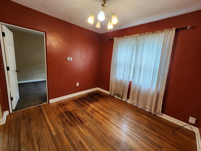 Photo - Two Bedroom Home in Normal