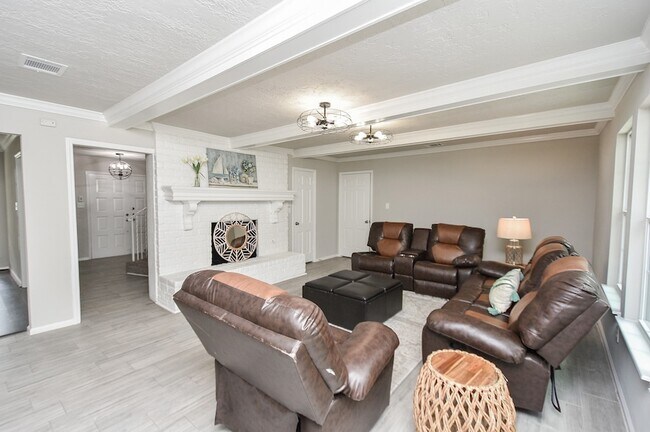 Photo - 1723 Big Horn Dr