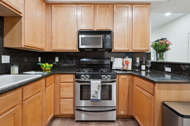 Building Photo - 9610 Zelzah Ave Unit 105 Rental