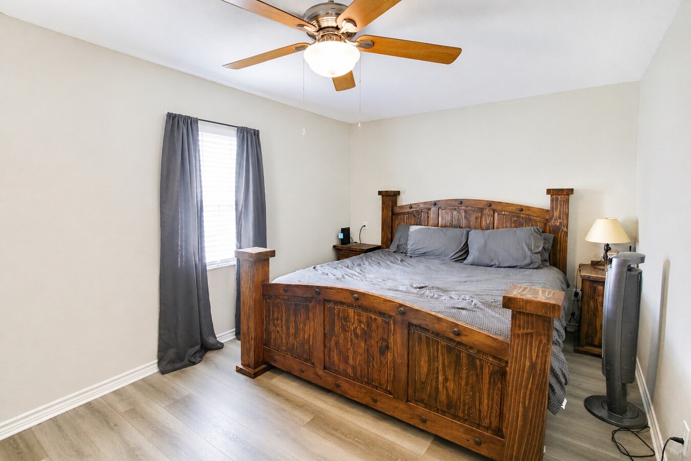 Photo - 1422 Papendorf Ln