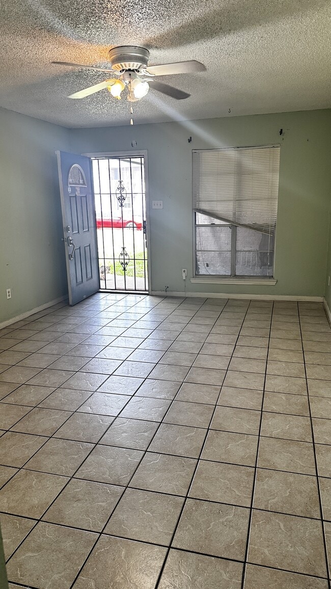 Photo - 3605 Crestbrook Ct