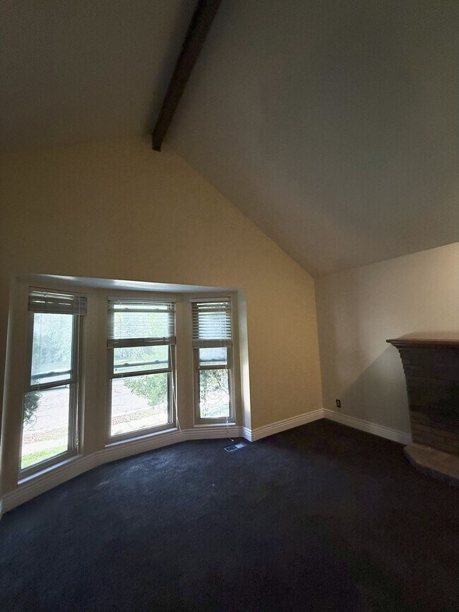 Photo - 4 Bed / 3 Bath Home for Rent in Riverdale,...