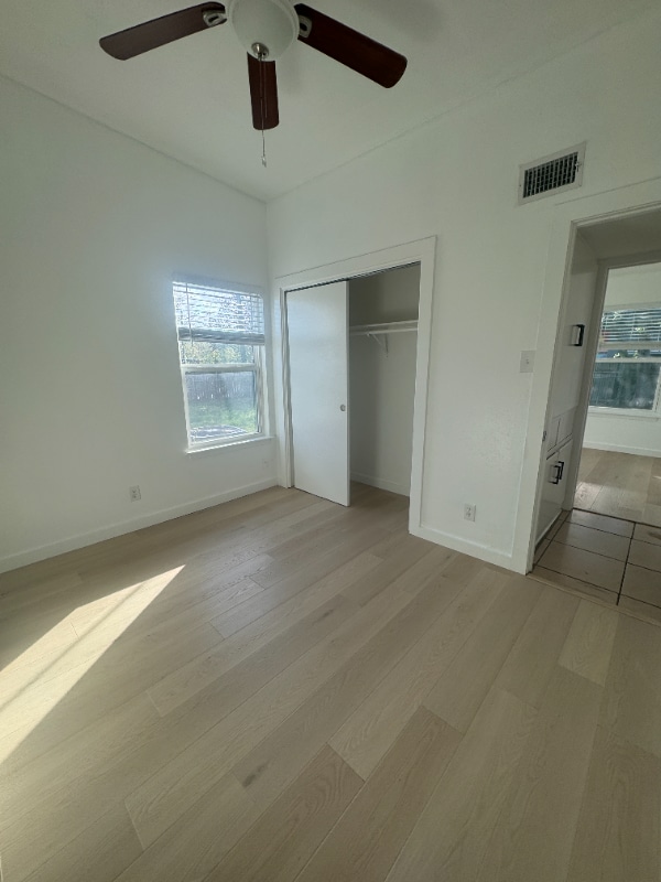 Building Photo - 5000 Cottonwood Cir Rental