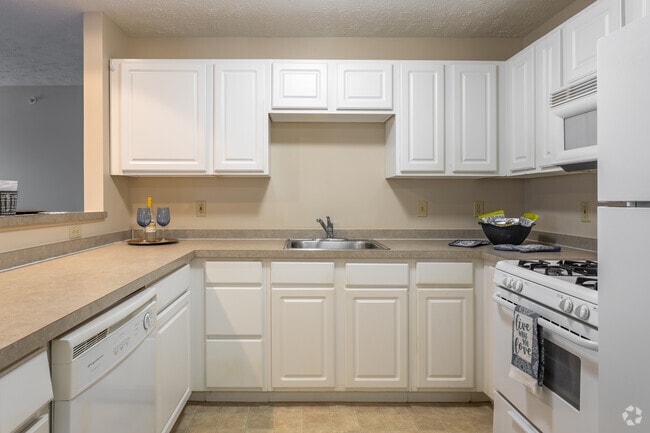 Interior Photo - The Cove at Avon Lake Rental