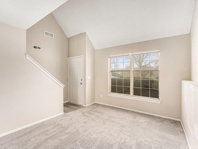 Photo - 810 SW Pinebrook Village Ct