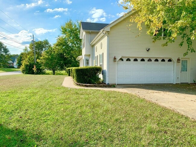 Photo - 2553 Emerald Ct
