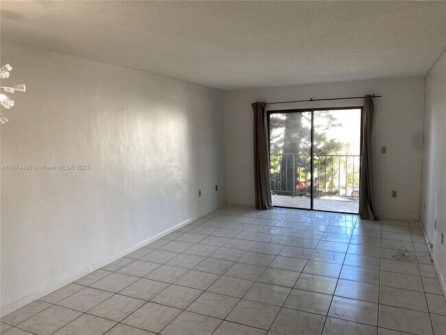 Photo - 950 Euclid Ave Unit 208