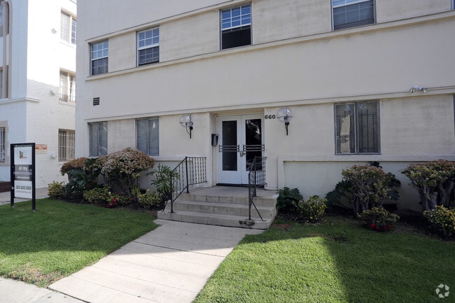 660 S. Cloverdale Ave.