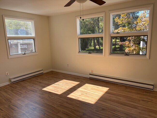 Dormitorio 1 - 1717 Firehouse Ln