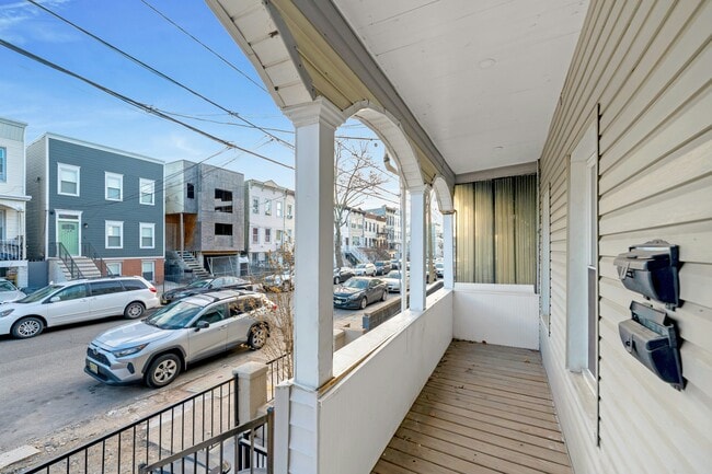 Photo - 171 Van Horne St