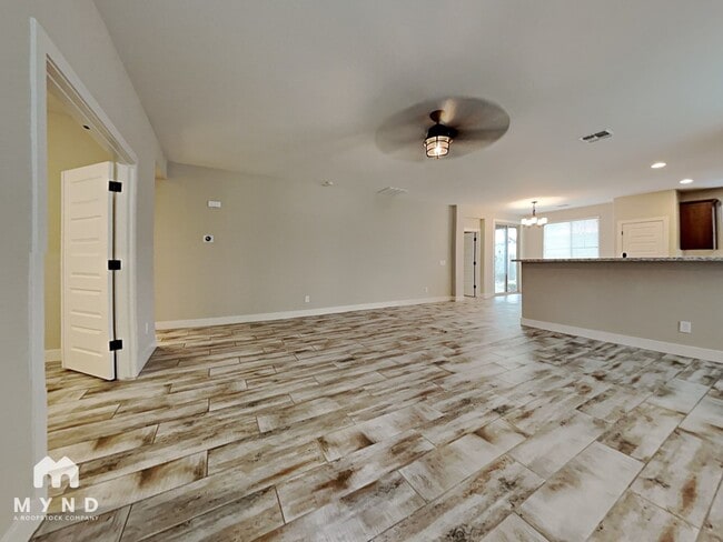 Photo - 2639 N Walker Way