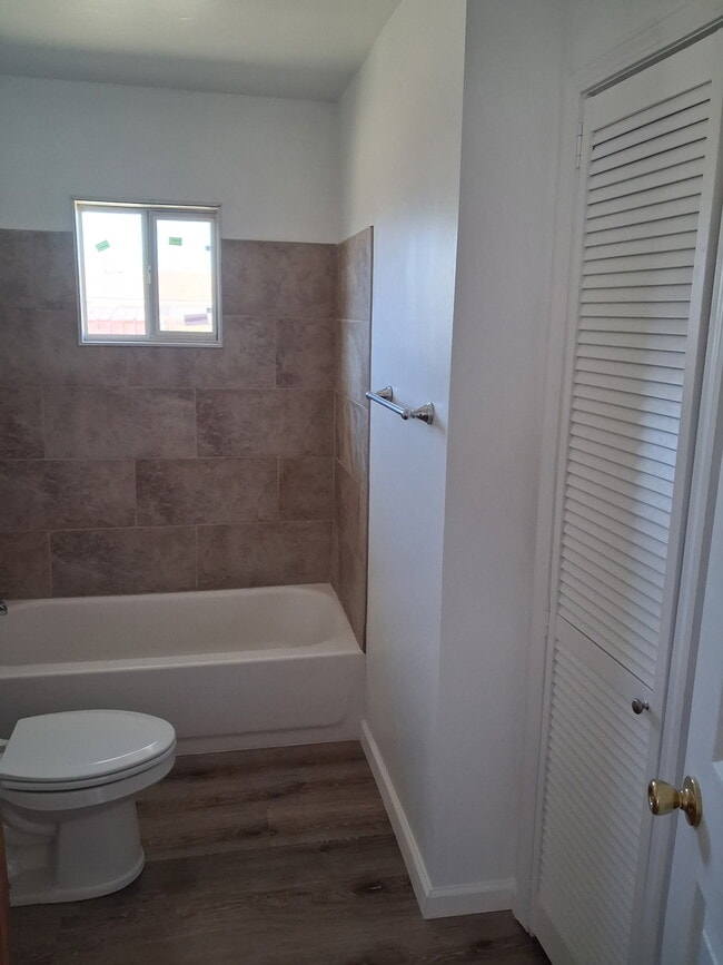 Photo - 1124 Juniper Dr