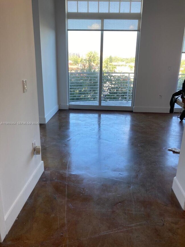 Photo - 1789 NE Miami Gardens Dr Unidad W304