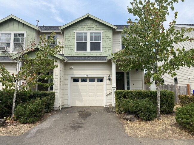 Building Photo - 934 Prospect St