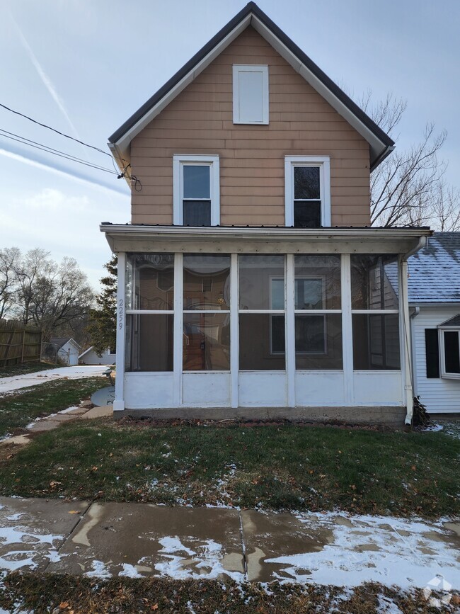 Building Photo - 2259 Schroeder St Rental