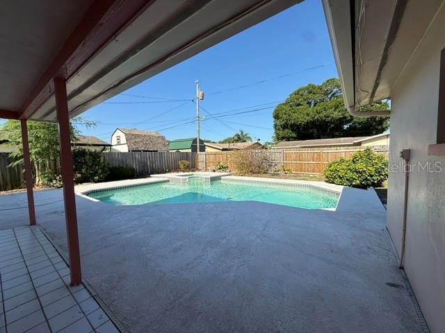 Photo - 1884 Yale Dr