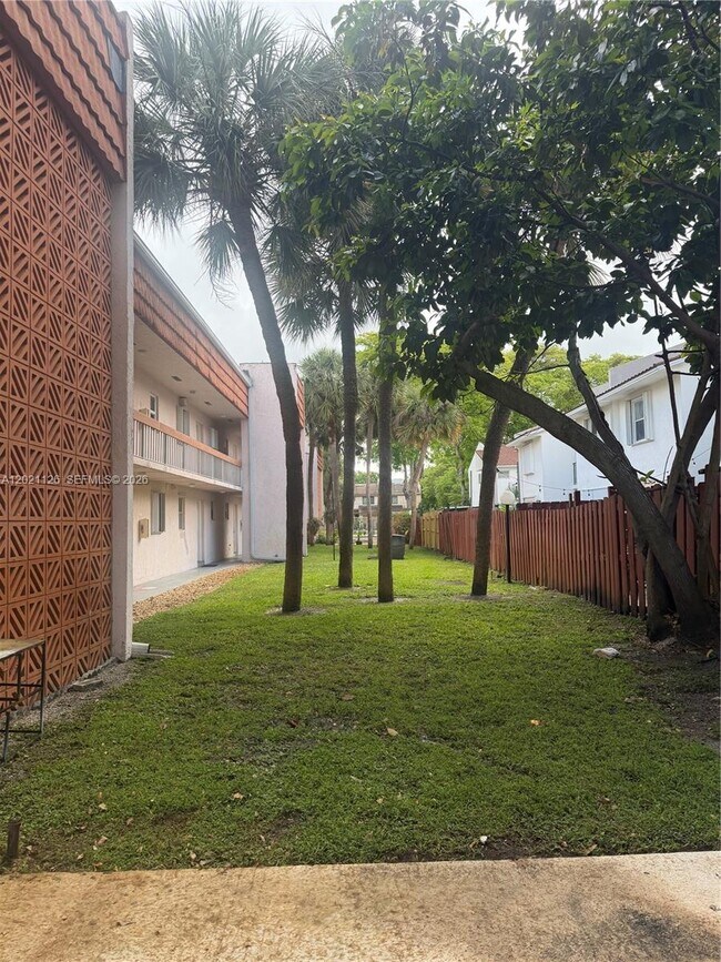 7610 Stirling Rd Unit 205G