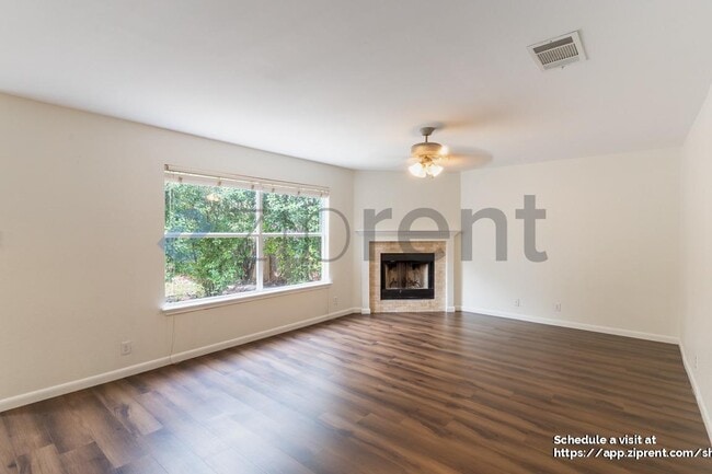 Photo - 16808 Bailey Jean Dr