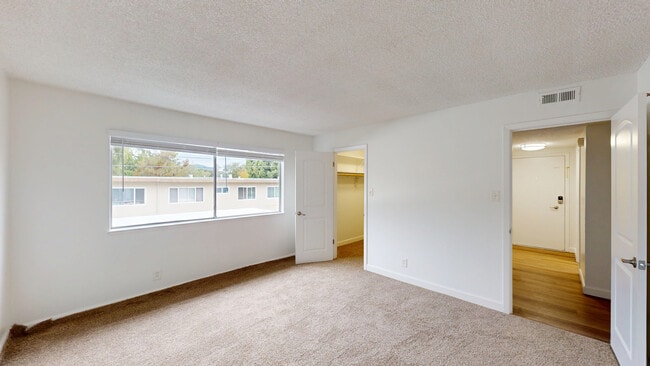 Photo - 827 Las Gallinas Ave Unit 211