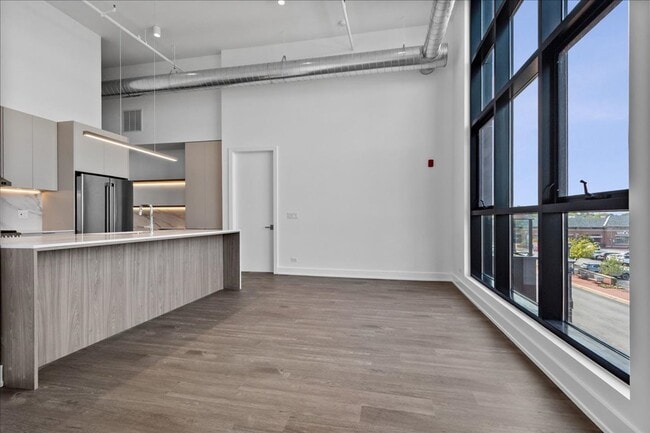 Photo - 728 Waukegan Rd