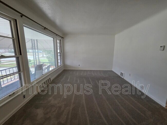 Photo - 3799 Salisbury Rd