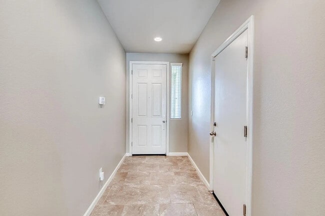 Photo - 1304 Royalty Way