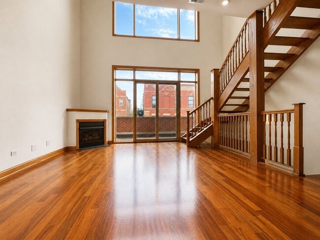 Building Photo - 1644 W Le Moyne St