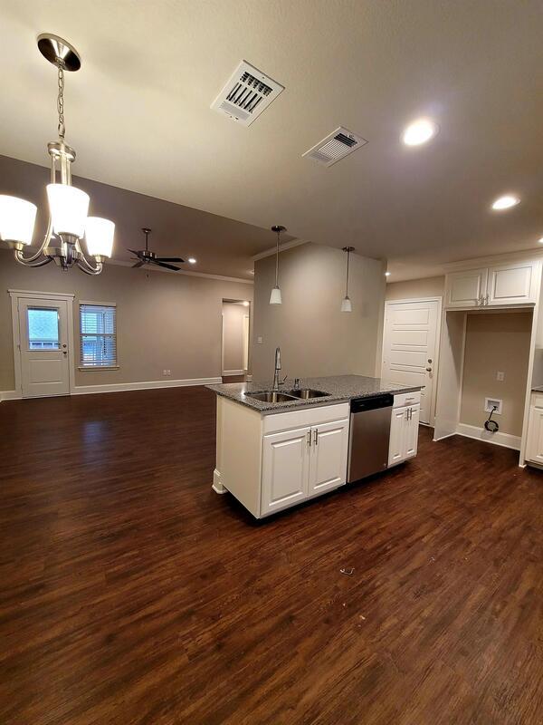 Photo - 19866 Meadow W Ln