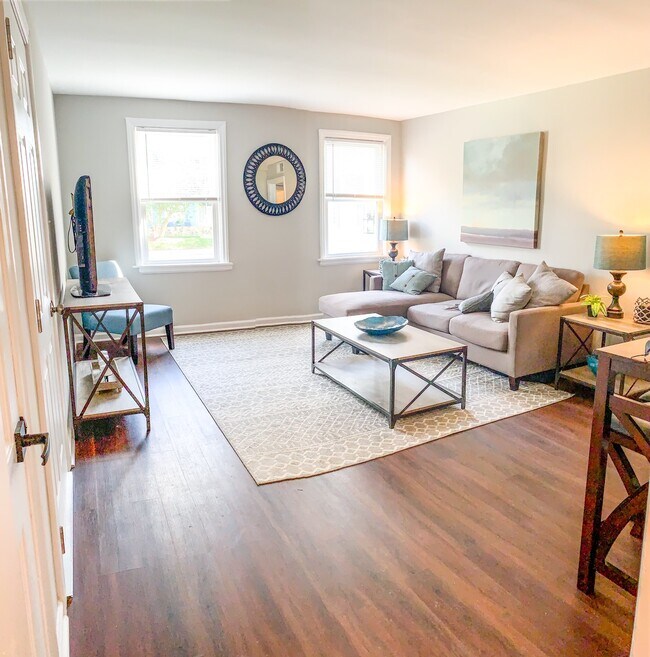 Photo - Cutshaw Apartments