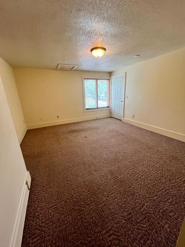 Photo - 818 S Barstow St Unit 818 S Barstow St #3