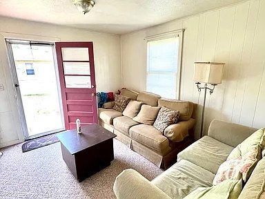 Photo - 1604 E 9th St