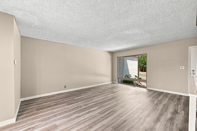 Photo - $2,440.95, 2 Beds - 3 Bath, Single Family Home in Littleton with Brand New Appliances!