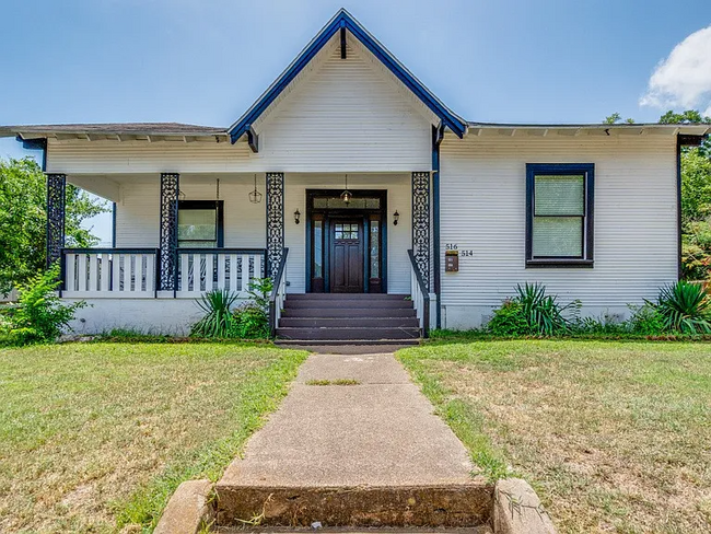 Building Photo - 516 E 6th St Rental