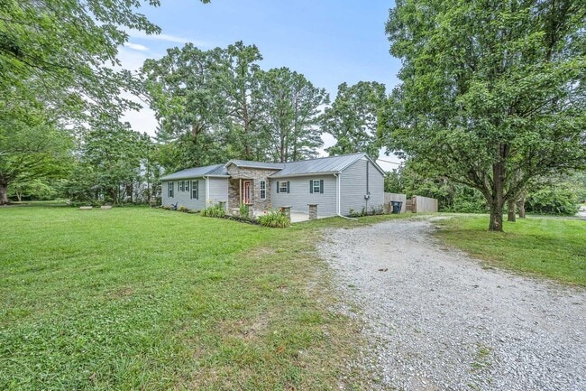 Photo - 3-Bedroom, 3-Bath Single-Family Home with Fenced Yard in Cookeville