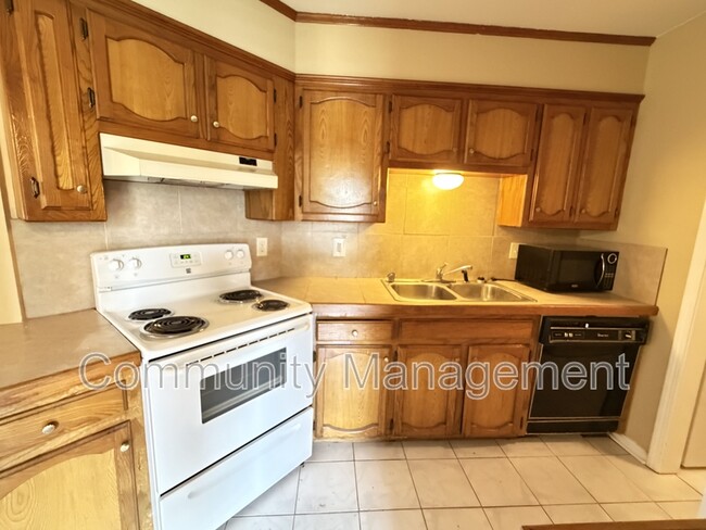 Photo - 1314 N Range Ave