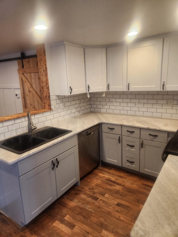 Photo - 948 W Main St