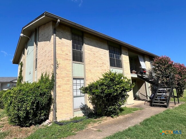 Photo - 305 Craddock Ave Townhome