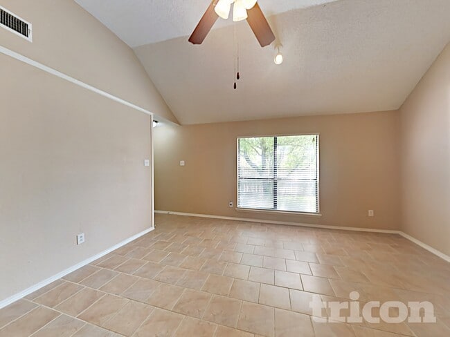 Photo - 1734 Windmill Ln